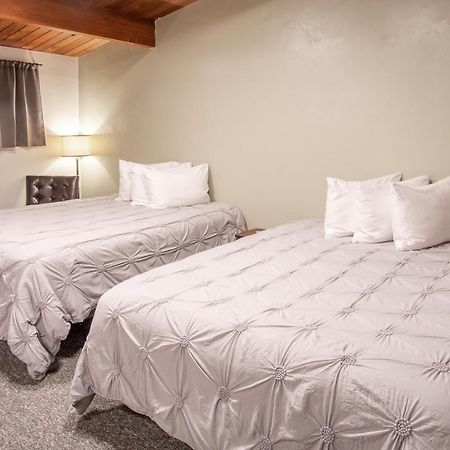 The Pioneer Motel Палмер Экстерьер фото