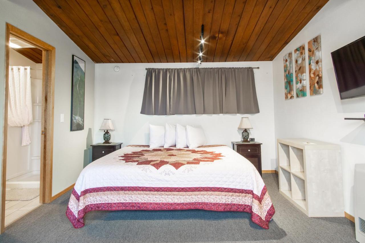 The Pioneer Motel Палмер Экстерьер фото